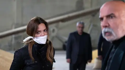 Züleyha y Çolak en el capítulo '123' de 'Tierra Amarga'. Züleyha y Çolak en el capítulo '123' de 'Tierra Amarga'.