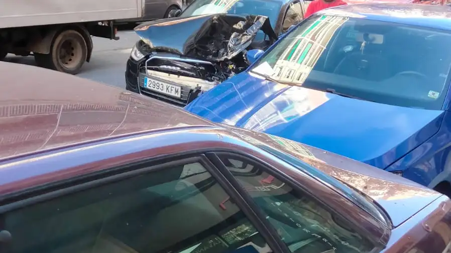Imagen del coche tras el choque Imagen del coche tras el choque