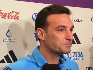 Scaloni, emocionado ante la prensa en la previa de la final del Mundial Scaloni, emocionado ante la prensa en la previa de la final del Mundial