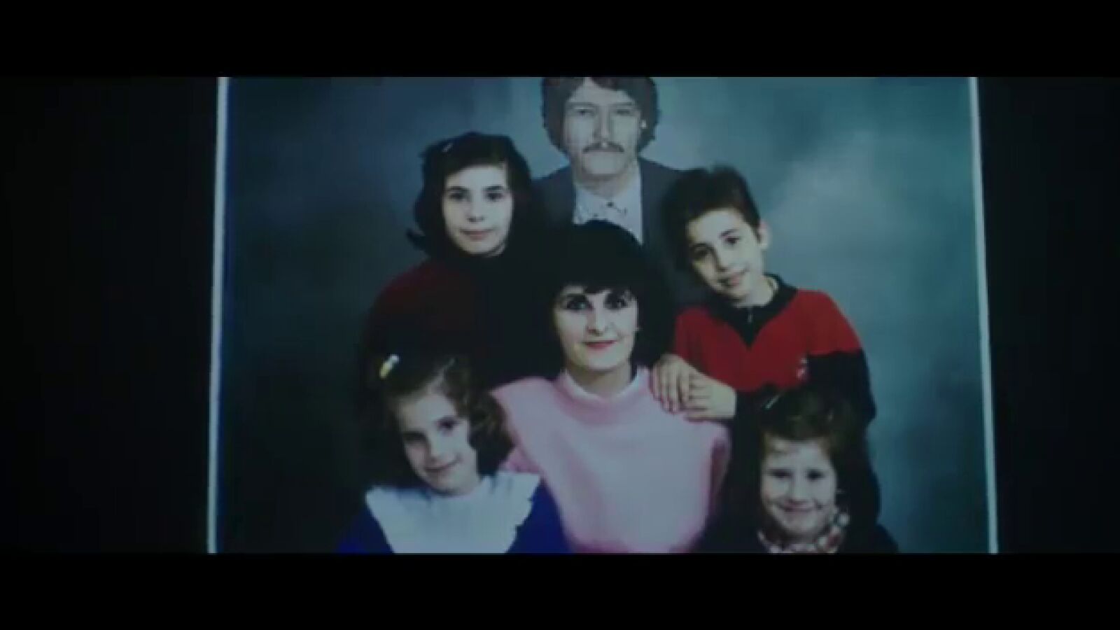 La emotiva campaña de la DGT que protagoniza una familia que no podrá volver a vivir la Navidad