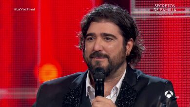 Antonio Orozco se quiebra al celebrar su amistad con los coaches con una frase de Pau Donés: “Habéis sido agua para mí” 