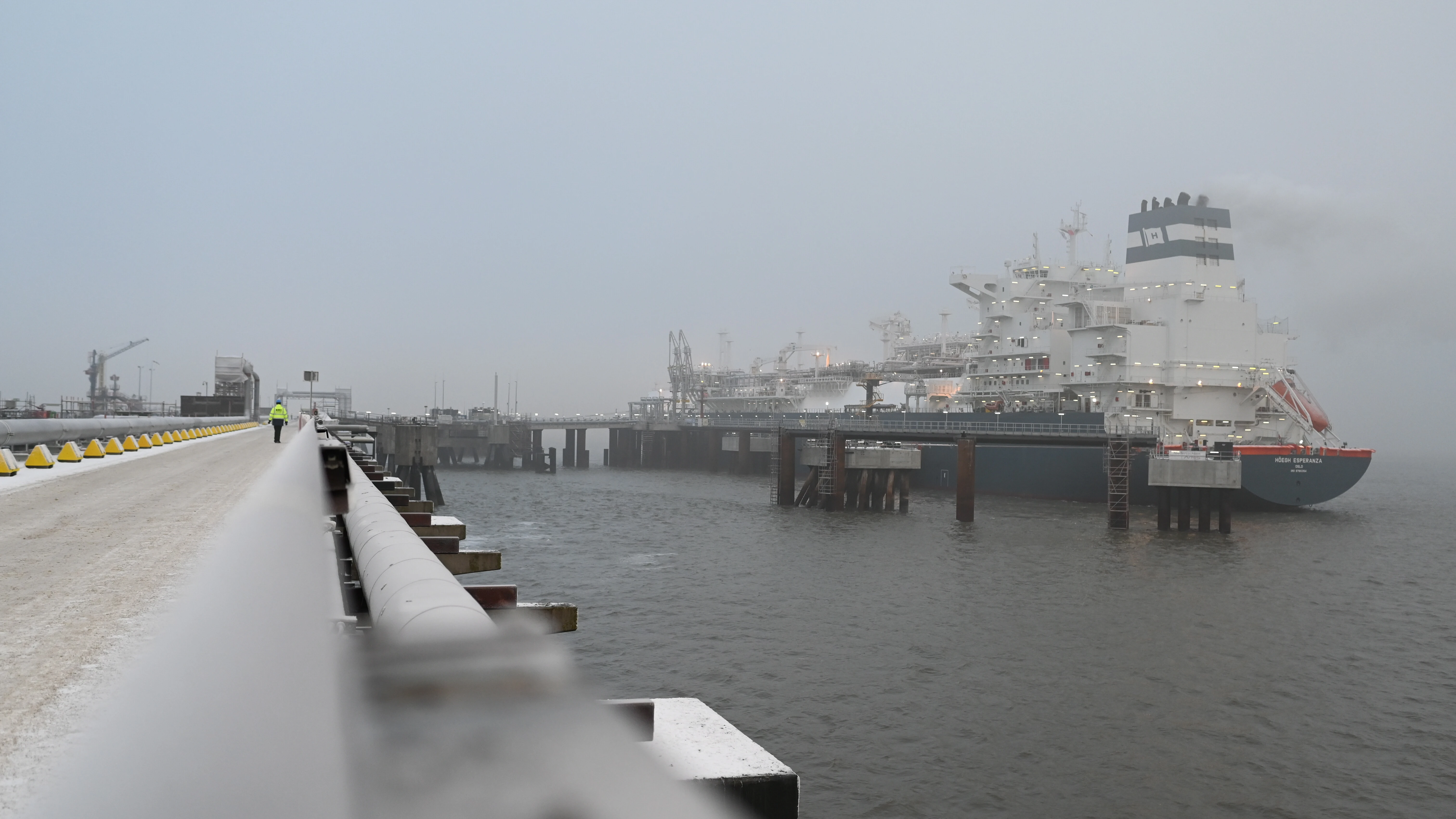 Llegada este sábado al puerto de Wilhelmshaven (Alemania) del buque "Hoegh Esperanza" Llegada este sábado al puerto de Wilhelmshaven (Alemania) del buque "Hoegh Esperanza"