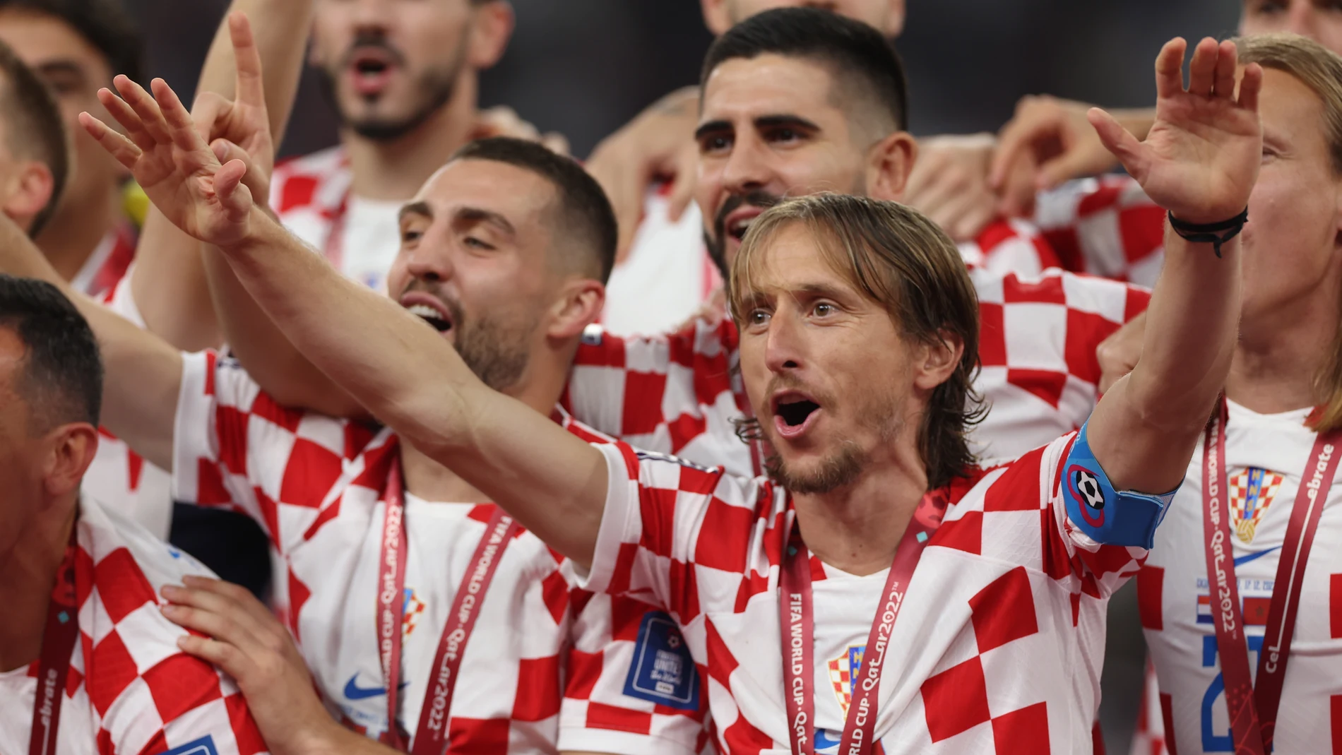 Luka Modric con la medalla de bronce tras ganar a Marruecos