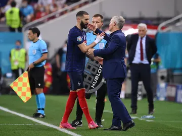 Benzema y Deschamps en el Francia - Suiza de la Eurocopa 2020 Benzema y Deschamps en el Francia - Suiza de la Eurocopa 2020
