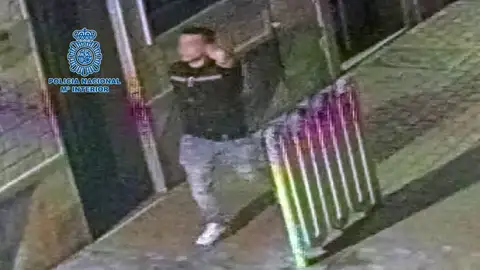 Se busca un presunto violador. Se busca un presunto violador.