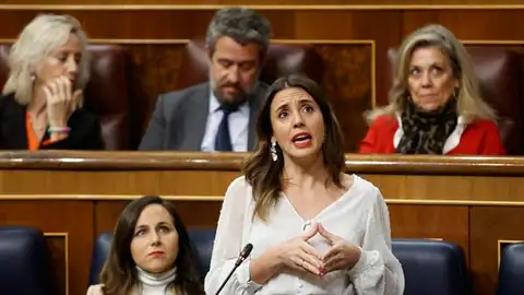 La ministra de Igualdad, Irene Montero, en la sesión de control del Gobierno La ministra de Igualdad, Irene Montero, en la sesión de control del Gobierno