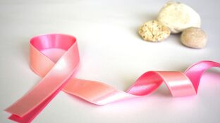 Lazo rosa contra el c&aacute;ncer de mama 