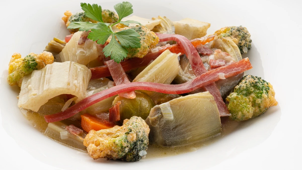 Receta de menestra de cardo y alcachofas, de Karlos Arguiñano Receta de menestra de cardo y alcachofas, de Karlos Arguiñano