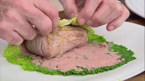 Envuelve los trozos de solomillo Envuelve los trozos de solomillo