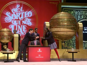 Elisabeth Obarisiagbon Iyamu sufre un lapsus del Sorteo de Navidad 2022 Elisabeth Obarisiagbon Iyamu sufre un lapsus del Sorteo de Navidad 2022
