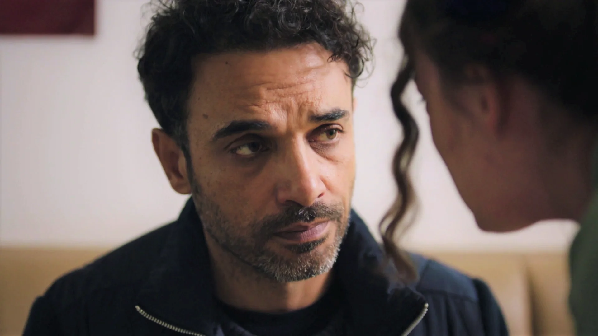 Eren acude a la llamada de socorro de su hija, pero ella quiere alejarse de &eacute;l: "No voy a tolerar que nadie destruya mi familia" 