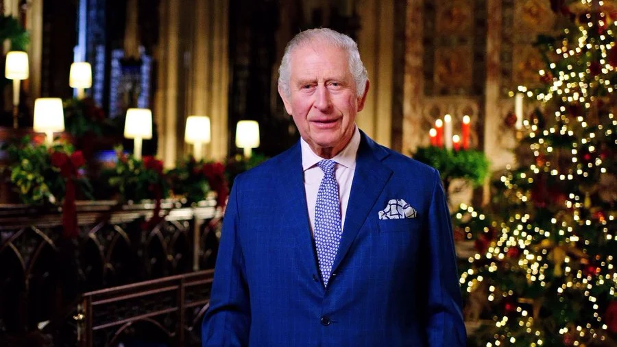 El rey Carlos III homenajea a su madre, Isabel II, en su primer discurso navideño El rey Carlos III homenajea a su madre, Isabel II, en su primer discurso navideño