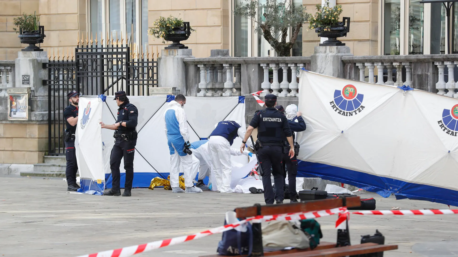 Imagen del lugar en el que un joven muri&oacute; en un presunto ataque con arma blanca