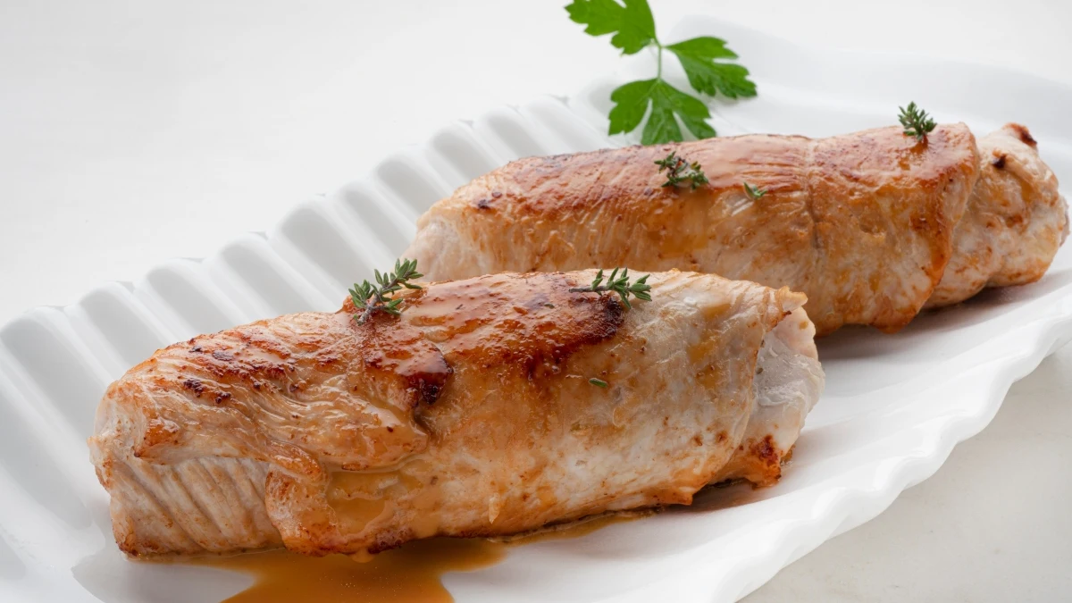 Karlos Argui&ntilde;ano: receta de pechuga de pavo con uvas y salsa de regaliz