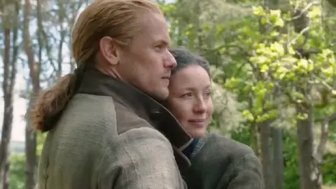 Sam Heughan y Caitriona Balfe en la temporada 7 de 'Outlander' Sam Heughan y Caitriona Balfe en la temporada 7 de 'Outlander'