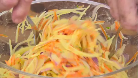 Mezcla todo y remueve bien Mezcla todo y remueve bien