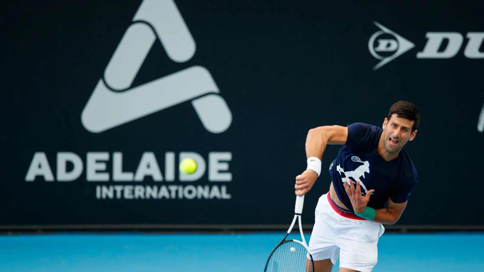 Novak Djokovic, en un entrenamiento en Adelaida (Australia)