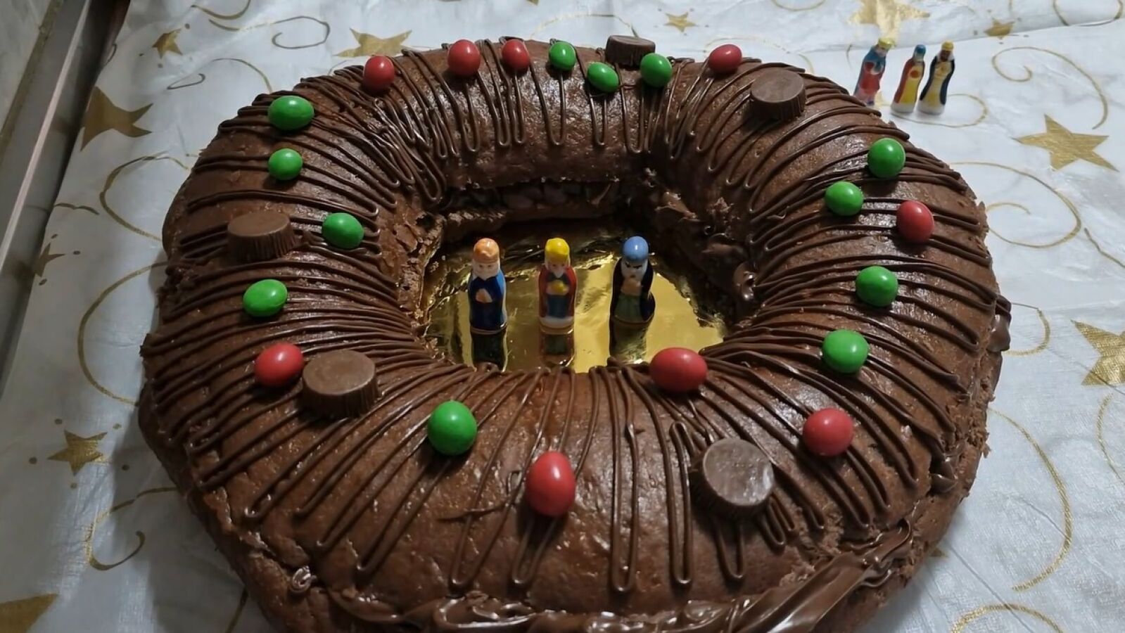 Receta fácil de roscón de reyes sin fruta y con chocolate