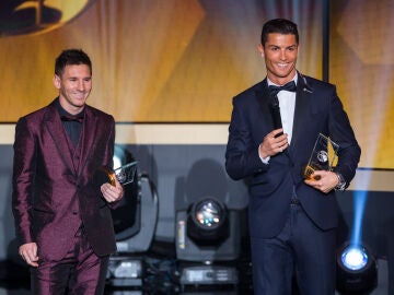Cristiano y Messi en una entrega de trofeos