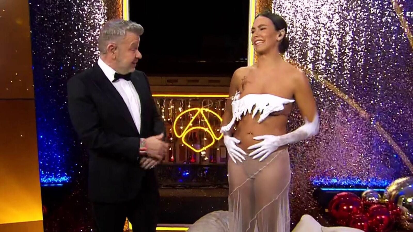 La foto más especial de Cristina Pedroche con su vestido para las Campanadas: 
