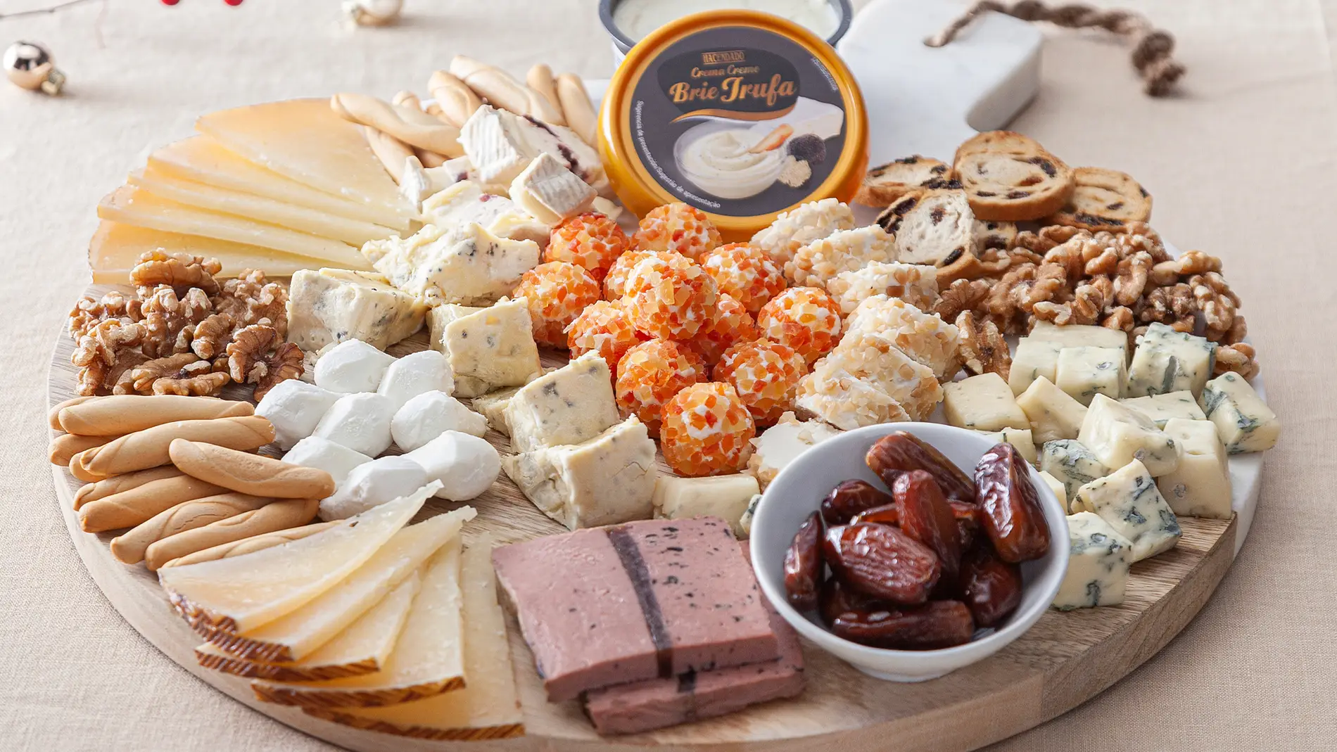 Los diez mejores quesos de Mercadona para celebrar las fiestas y triunfar con tus invitados