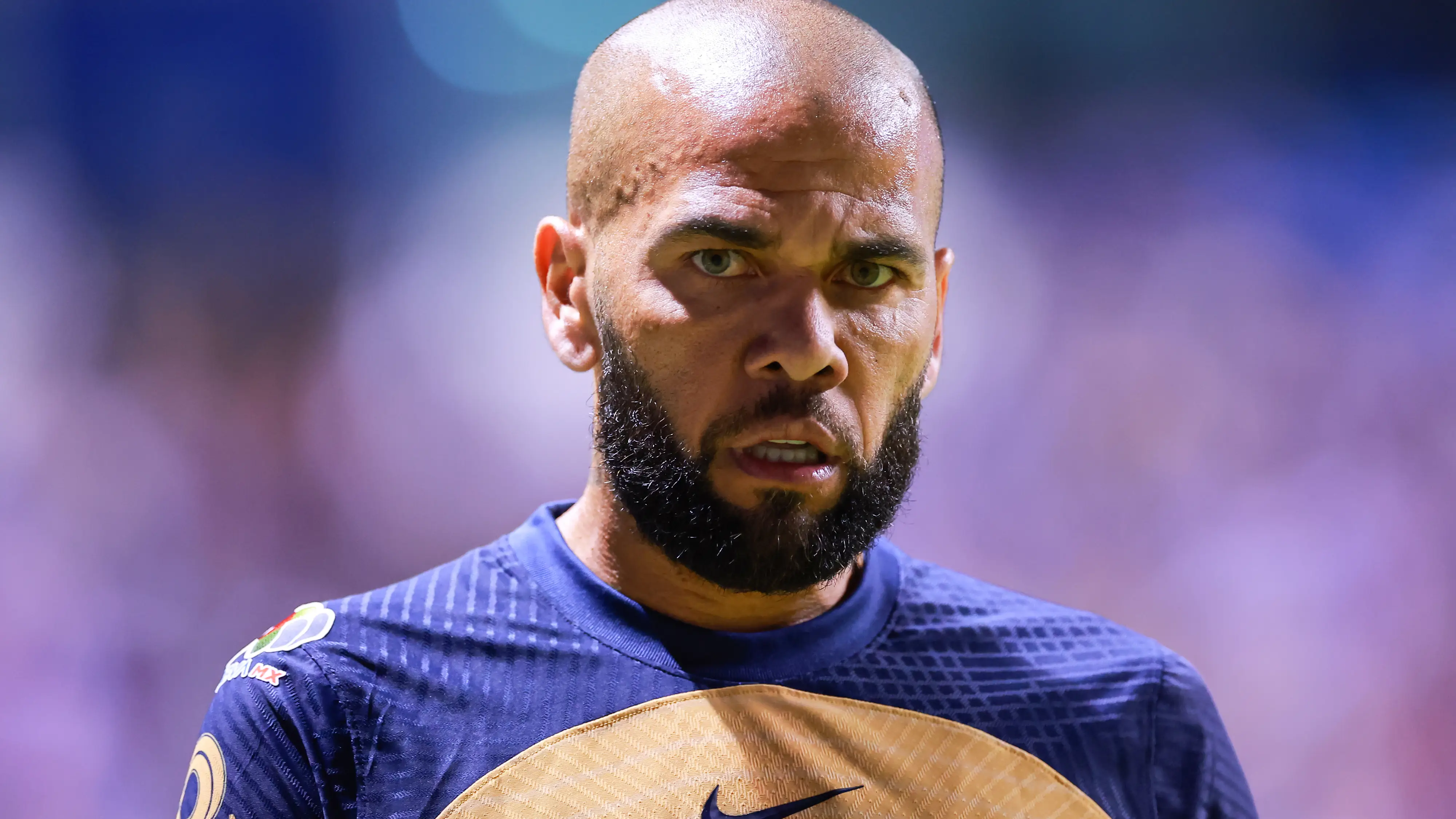 Dani Alves, en un partido con el Pumas Dani Alves, en un partido con el Pumas
