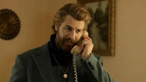 Fikret le cuenta a Züleyha que se marcha al Líbano a investigar a Hakan… ¡Lo hace todo por ella! Fikret le cuenta a Züleyha que se marcha al Líbano a investigar a Hakan… ¡Lo hace todo por ella!