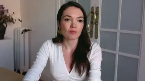 Entrevista a Patricia Abad en Espejo Público Entrevista a Patricia Abad en Espejo Público