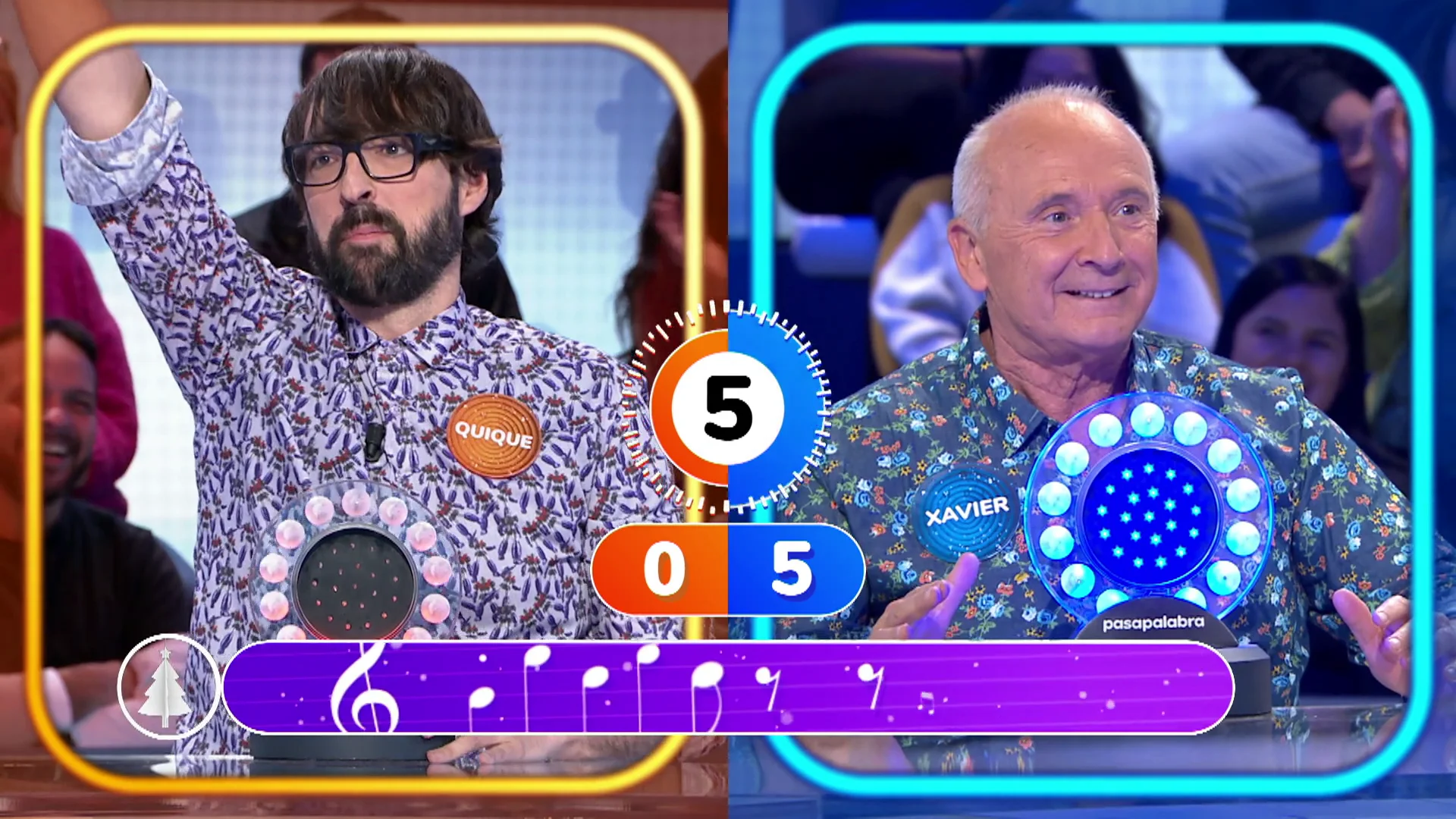 El regalo Xavier Deltell a Quique Peinado: ¿Quién de los dos es ‘El rey’ en ‘Pasapalabra’? El regalo Xavier Deltell a Quique Peinado: ¿Quién de los dos es ‘El rey’ en ‘Pasapalabra’?