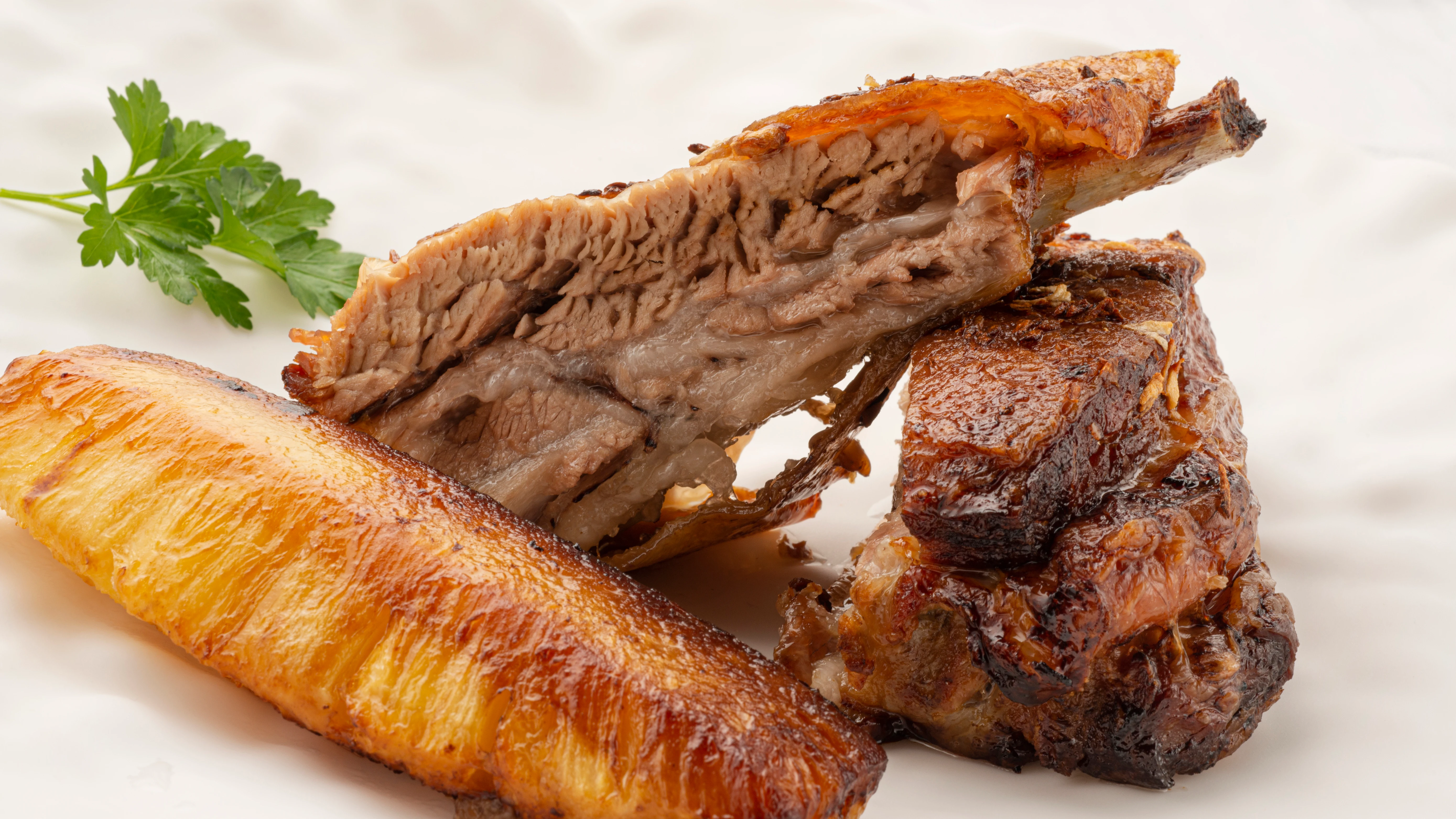 Un plato de 'Champions': Costilla asada con pi&ntilde;a