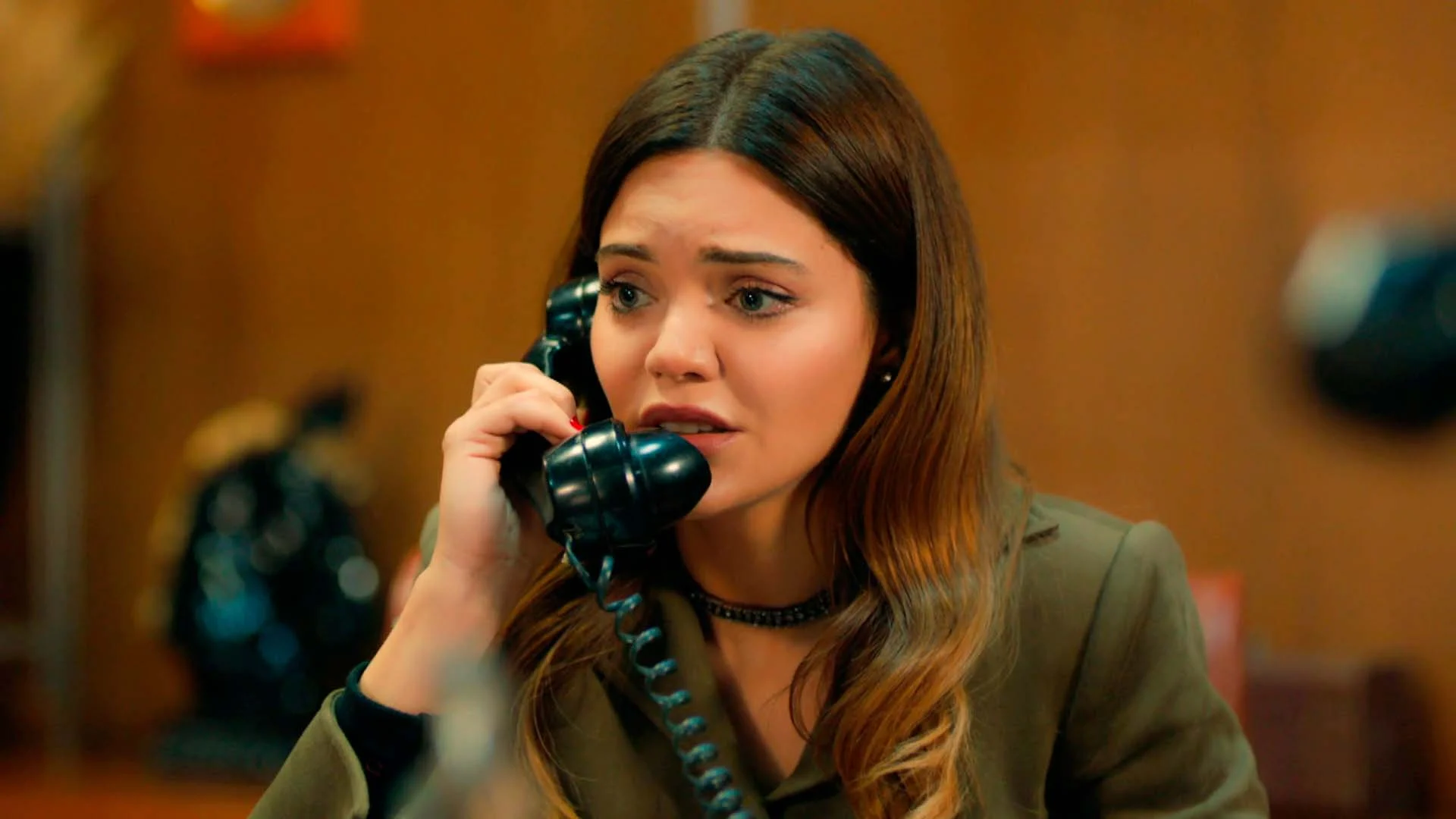 Z&uuml;leyha muy preocupada&hellip; &iexcl;Fikret y &Ccedil;etin est&aacute;n entre los desaparecidos de guerra!