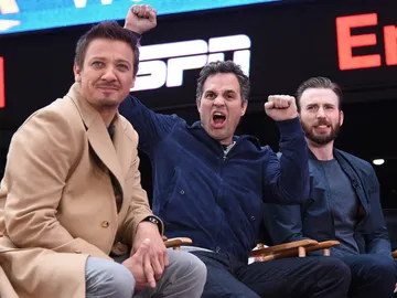 Jeremy Renner, Mark Ruffalo y Chris Evans Jeremy Renner, Mark Ruffalo y Chris Evans