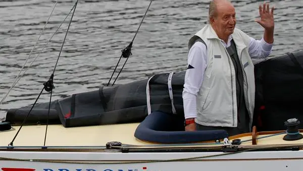 Imagen de recurso del rey emérito, Juan Carlos I, a bordo del Bribón Imagen de recurso del rey emérito, Juan Carlos I, a bordo del Bribón