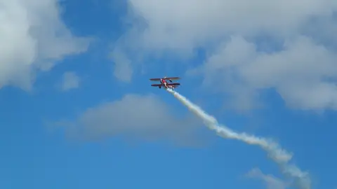 Mueren dos hombres al estrellarse su avioneta tras despegar en San Javier, Murcia Mueren dos hombres al estrellarse su avioneta tras despegar en San Javier, Murcia
