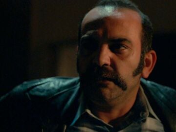 Vahap entra en casa de Fikret pero los objetos de Z&uuml;leyha ya no est&aacute;n en su casa: &ldquo;&iexcl;Juro que te matar&eacute;!