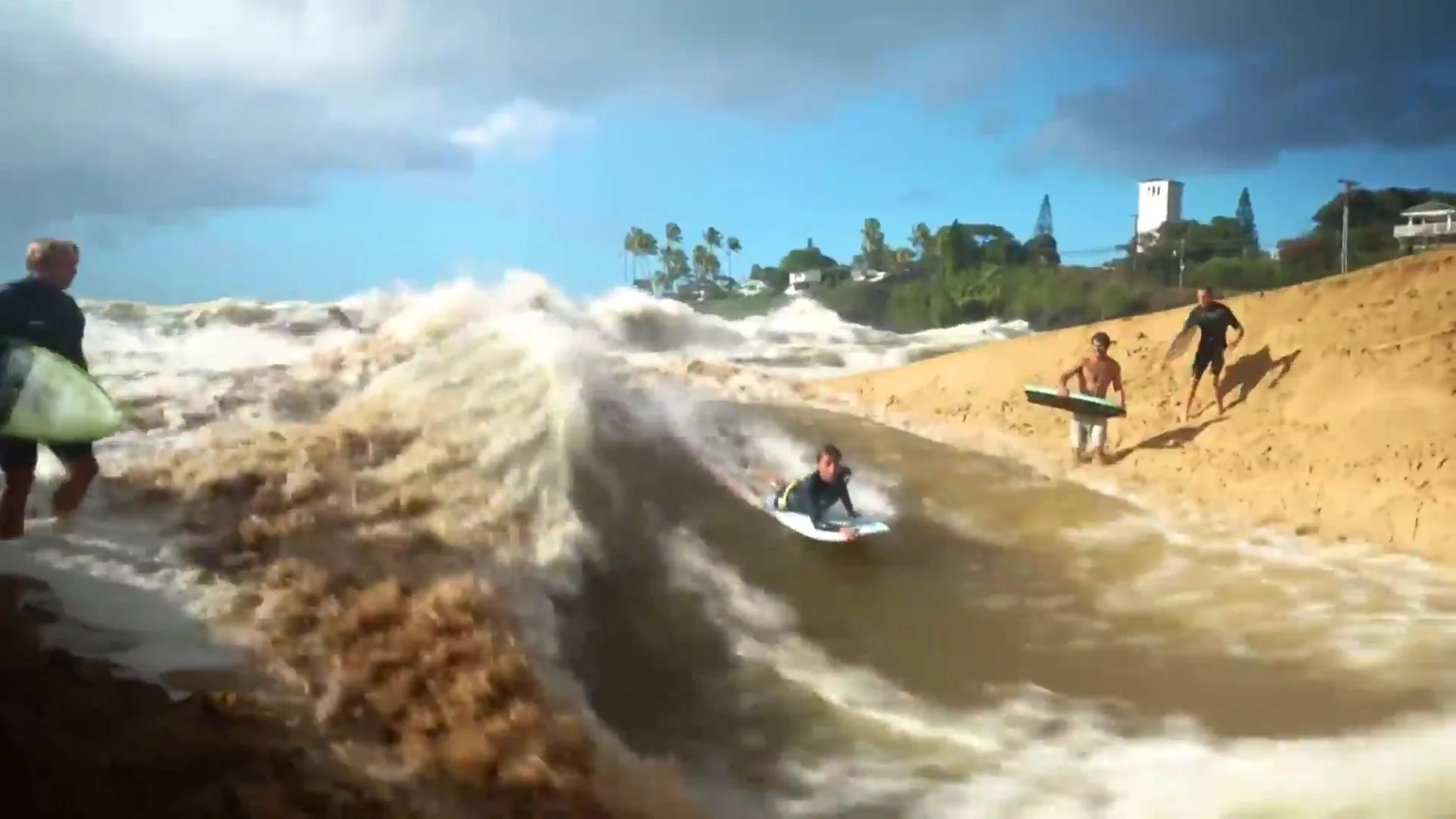 Las olas del rio Waimea en Haw&aacute;i