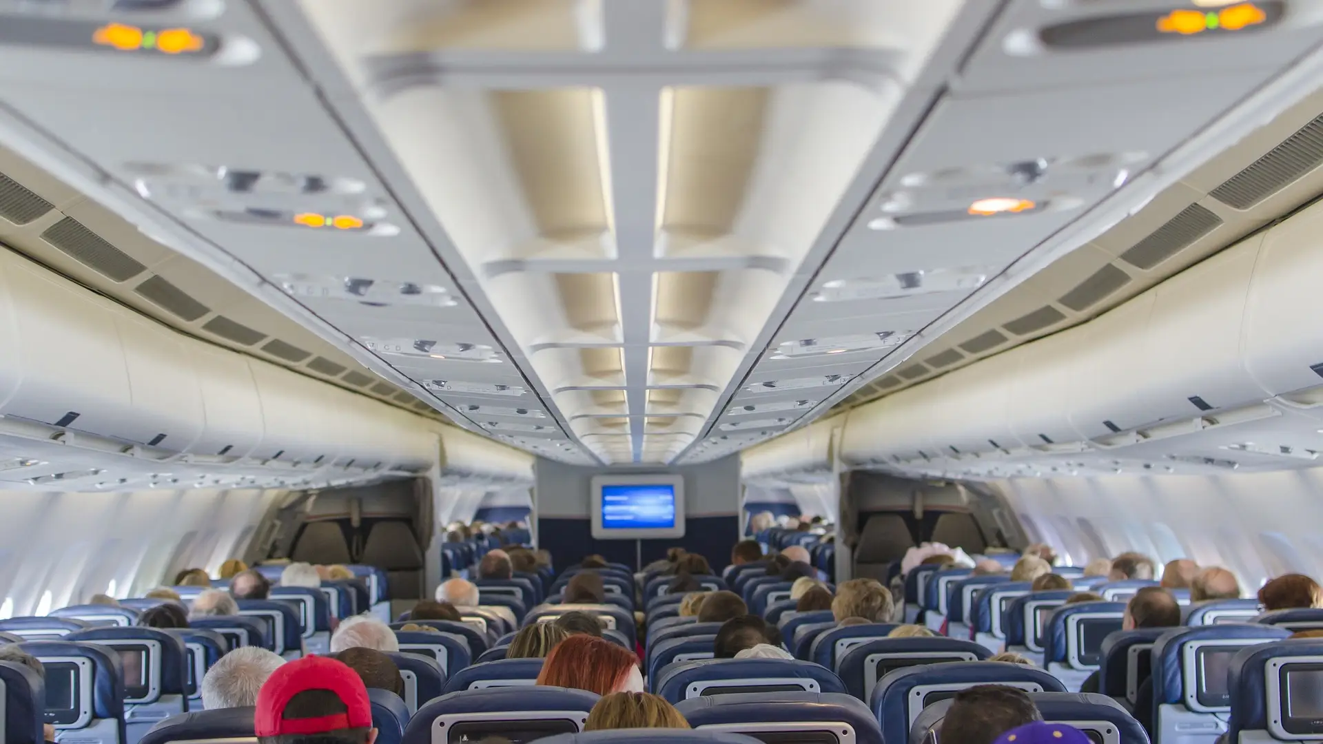 Cabina de un avi&oacute;n