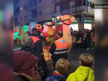 Reyes Magos hinchables 'perjudicados' en la cabalgata de Ávila