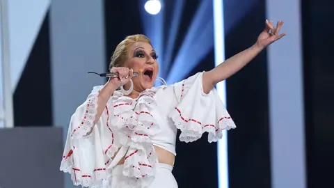 Pepa Rus se pone flamenca con la versión de ‘Borriquito’ de Raffaella Carrá Pepa Rus se pone flamenca con la versión de ‘Borriquito’ de Raffaella Carrá
