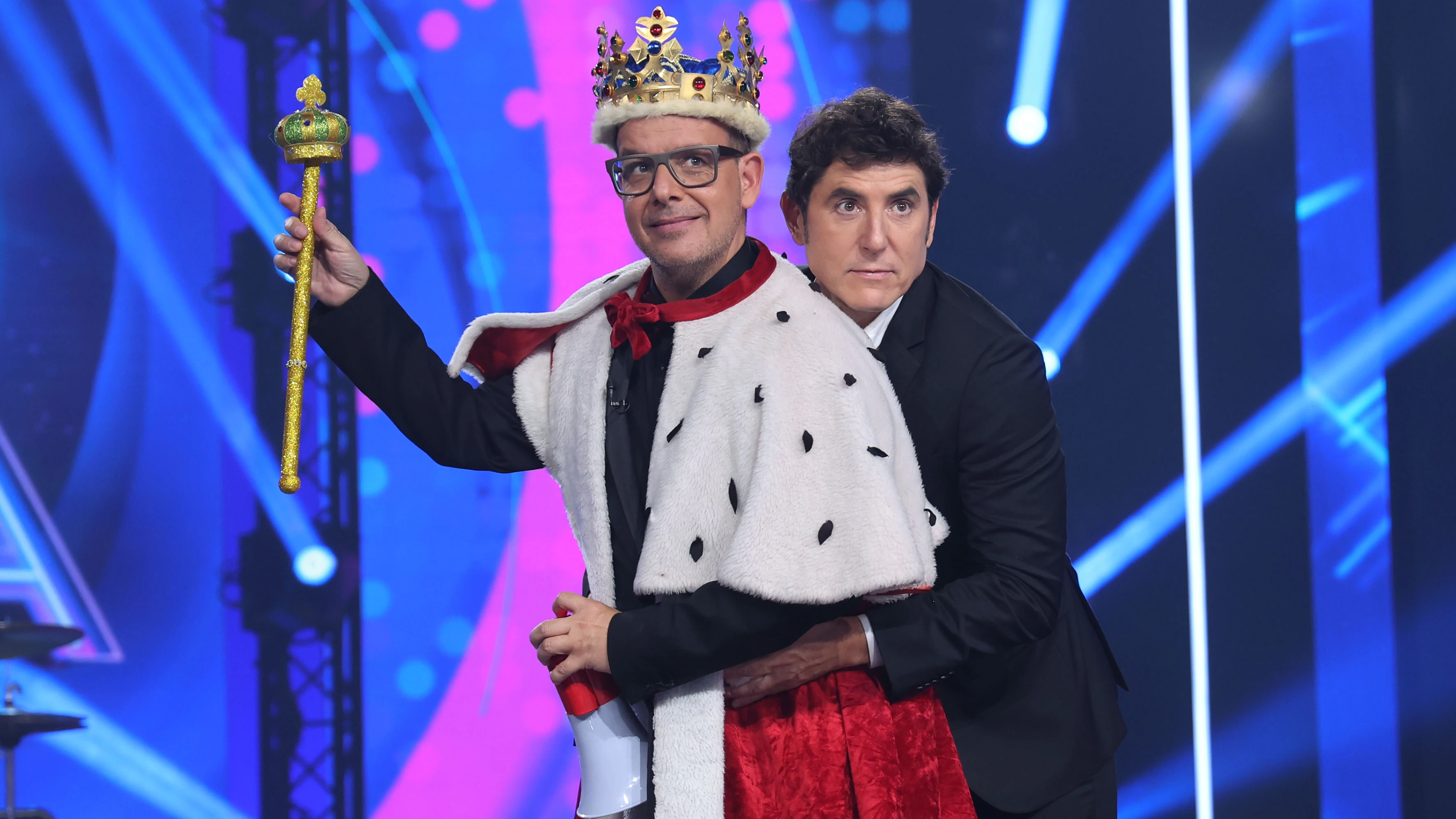 ¿Por qué suena ‘Titanic’? El sorprendente regalo del jurado a Manel Fuentes ¿Por qué suena ‘Titanic’? El sorprendente regalo del jurado a Manel Fuentes