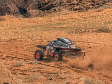 Carlos Sainz, con su Audi en el rally Dakar 2023 Carlos Sainz, con su Audi en el rally Dakar 2023