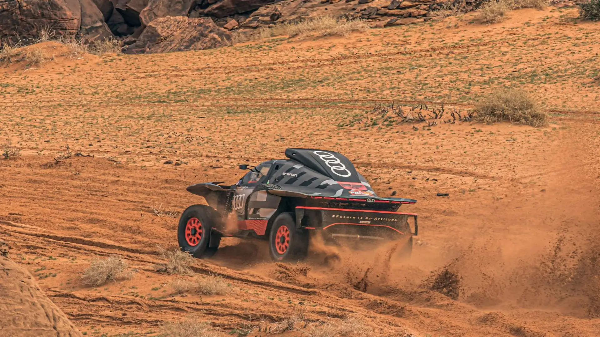 Carlos Sainz, con su Audi en el rally Dakar 2023 Carlos Sainz, con su Audi en el rally Dakar 2023