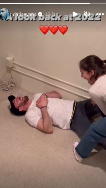 Chris Evans y Alba Baptista