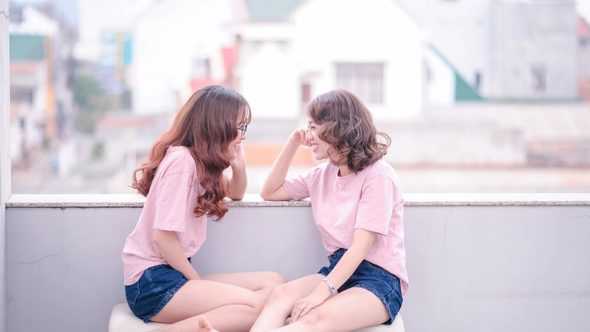 Imagen de archivo de dos gemelas Imagen de archivo de dos gemelas