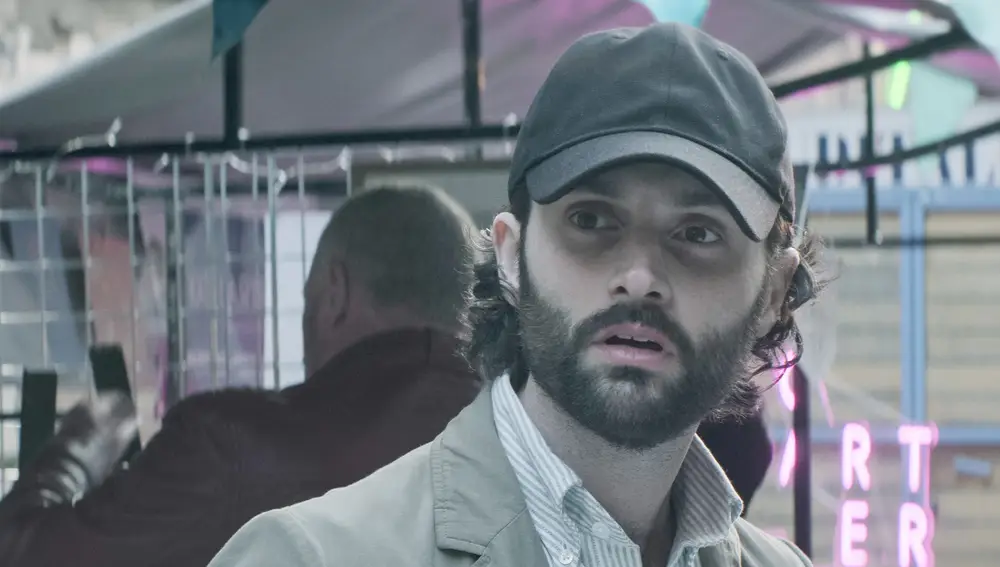Penn Badgley como Joe Goldberg en la temporada 4 de 'You' Penn Badgley como Joe Goldberg en la temporada 4 de 'You'