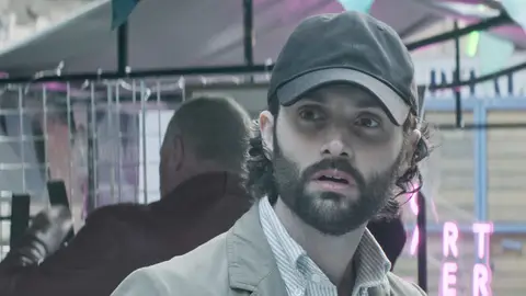 Penn Badgley como Joe Goldberg en la temporada 4 de 'You' Penn Badgley como Joe Goldberg en la temporada 4 de 'You'