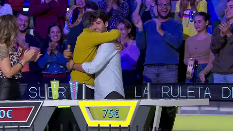 Quique cae en el bote y consigue uno de los mejores premios de la historia de ‘La ruleta de la suerte’ Quique cae en el bote y consigue uno de los mejores premios de la historia de ‘La ruleta de la suerte’