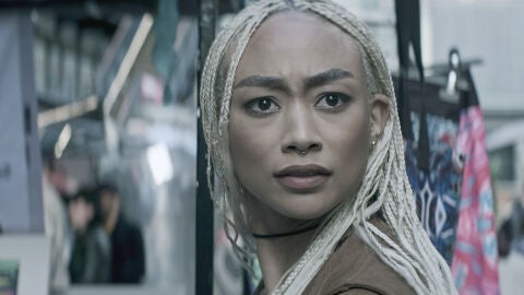 Tati Gabrielle como Marienne en la temporada 4 de 'You'