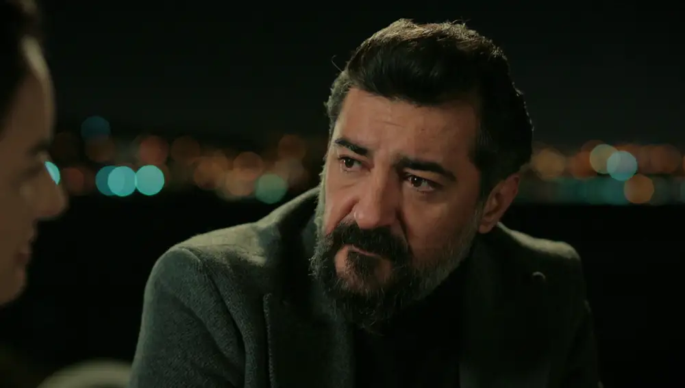 La proposición de Akif a Sengül a cambio de su silencio: “Me estás ofreciendo dinero manchado de sangre” La proposición de Akif a Sengül a cambio de su silencio: “Me estás ofreciendo dinero manchado de sangre”