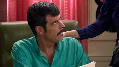 Lorenzo recibe un sobre con unas fotos que podrían tambalear su relación con Fito: “Esto ha sido mi culpa” Lorenzo recibe un sobre con unas fotos que podrían tambalear su relación con Fito: “Esto ha sido mi culpa”